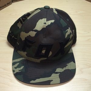 Men’s fox cap SnapBack flatbill